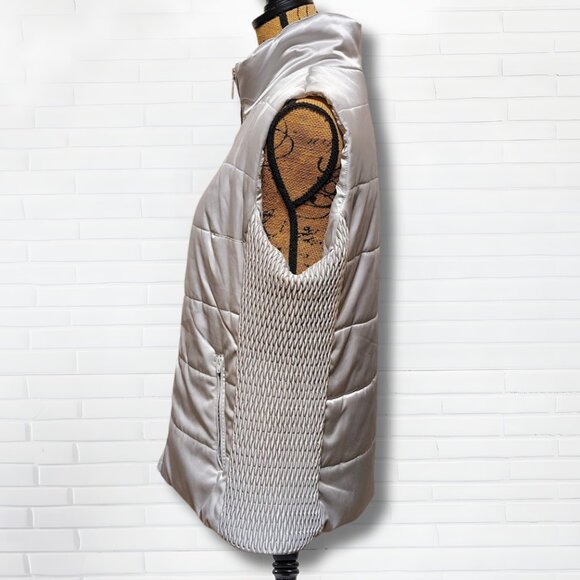 Liz Claiborne Silver Quilted Puffer Vest | Size XL | Lightweight Satin Shine - Picture 4 of 8